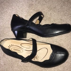 Aetrex black dress shoes, size 6